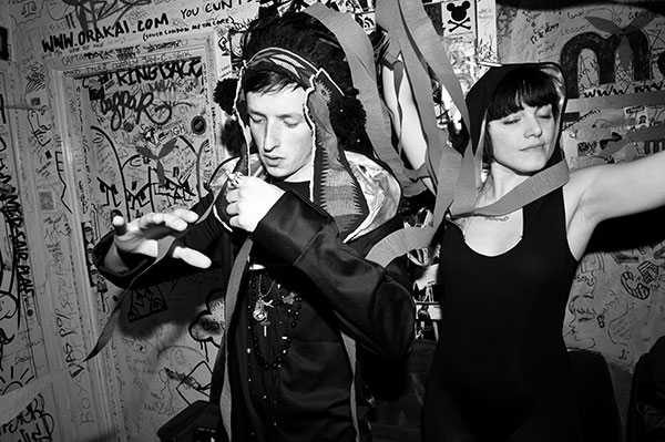 hot off the press] Totally Enormous Extinct Dinosaurs | Concrete ...